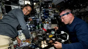 Revenirea astronauţilor americani pe Pământ, amânată din nou