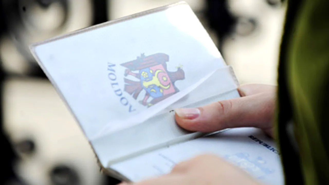 R.Moldova introduce vize de călătorie în relaţia cu România