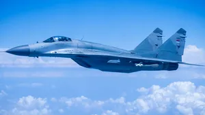 Polonia aprobă transferul în Ucraina a nouă avioane militare din era sovietică