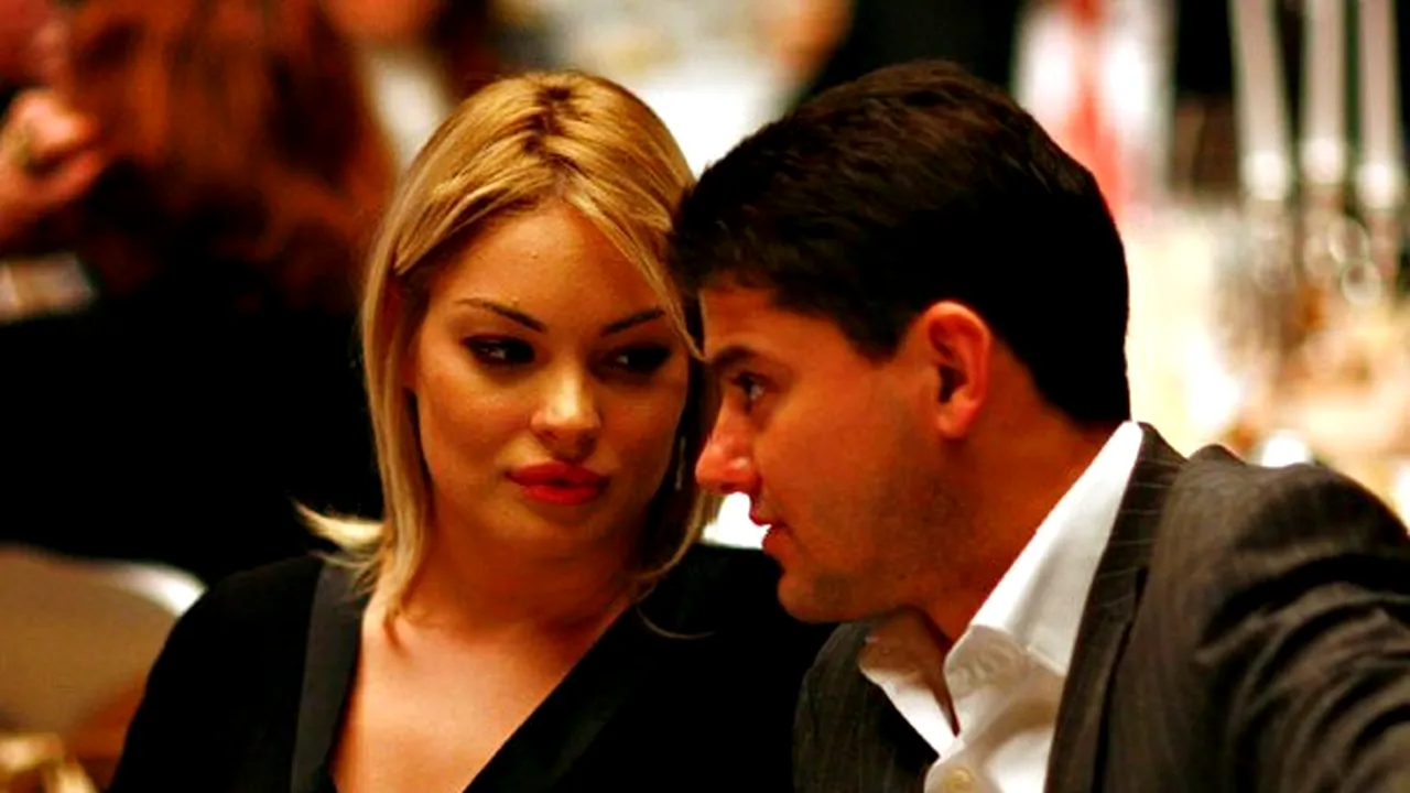 Boureanu şi Pelinel au scos la licitaţie, în SUA, în scop caritabil, o fotografie semnată de Băsescu