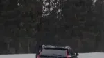 Un bărbat cu soția sa au rămas înzăpeziți pe Transalpina, în zona Pasul Tărtărău