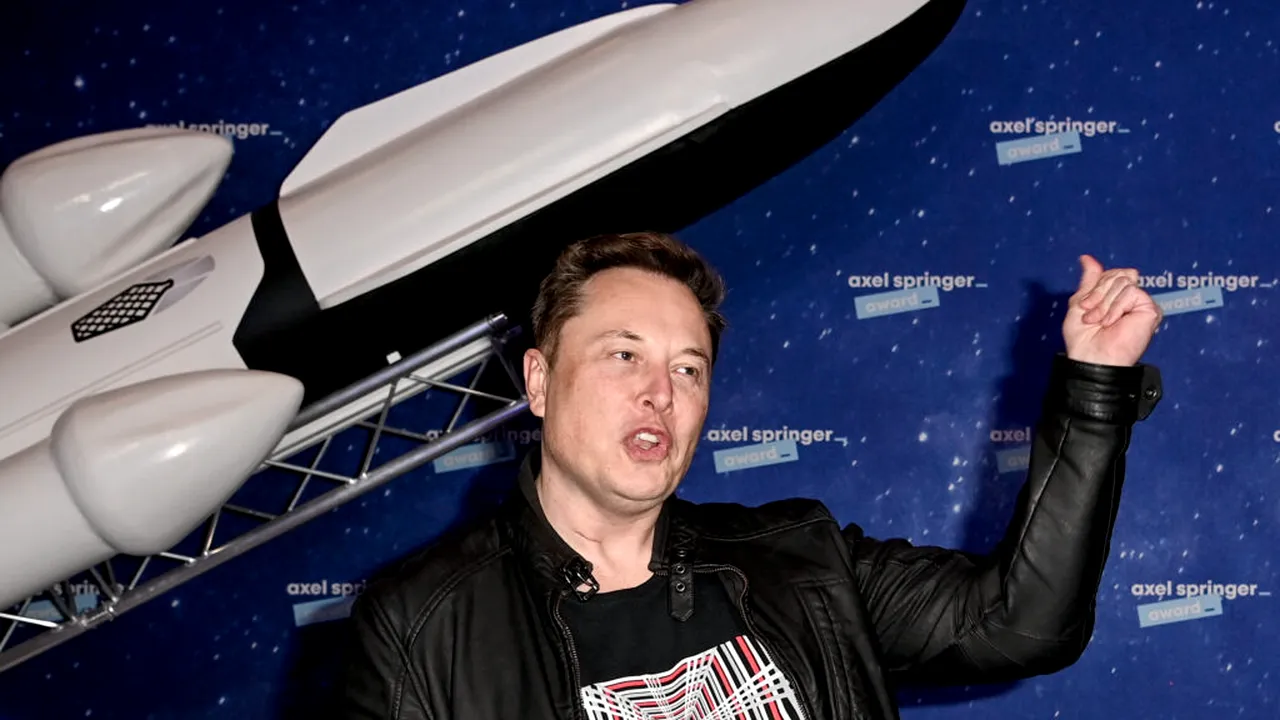 Elon Musk vrea să construiască un oraș pe Lună: „Poate fi realizat în mai puțin de 10 ani”