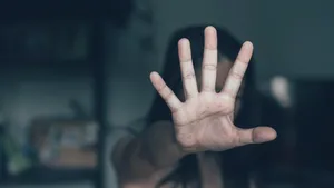 Ziua Internaţională pentru Eliminarea Violenţei împotriva Femeilor. Mesajul MAE