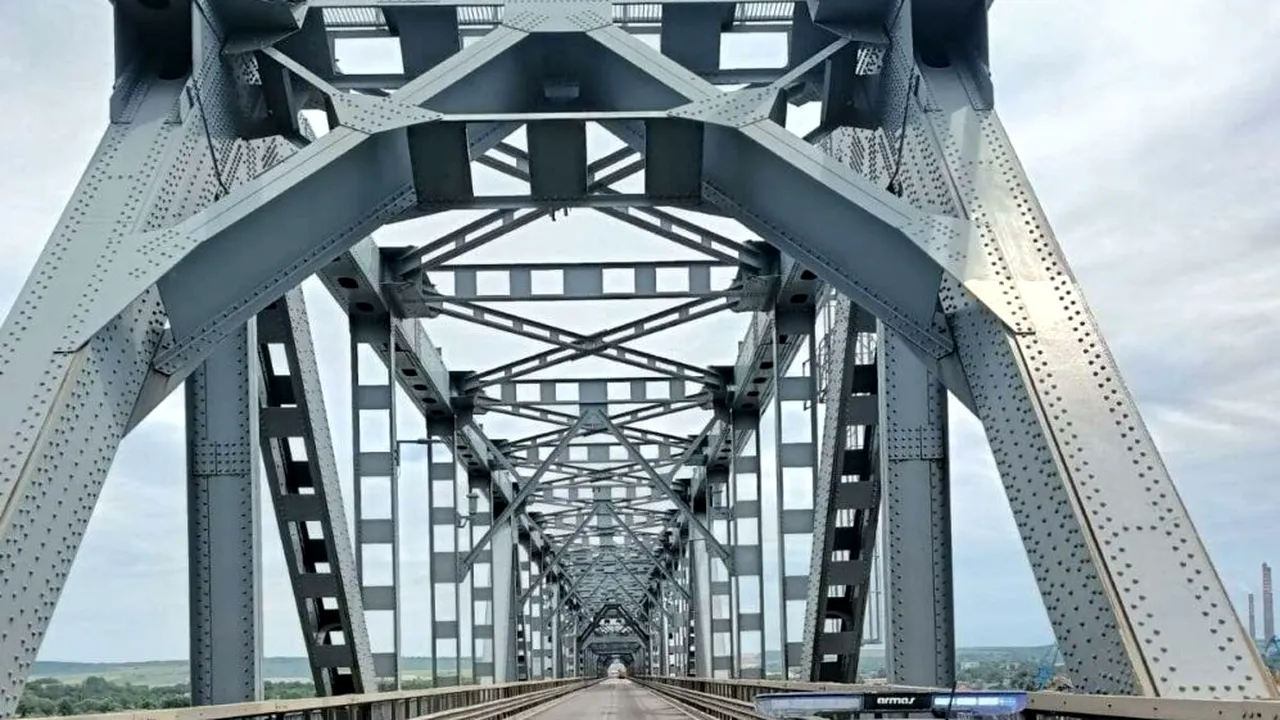 Trafic deschis pe ambele sensuri în perioada sărbătorilor pascale pe Podul Prieteniei Giurgiu-Ruse