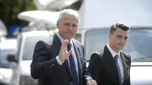 Dragnea şi Tăriceanu, scurtă întrevedere la sediul ICR. Coaliţia, convocată joi, înainte de CExN al PSD