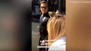 Robbie Williams se afla în hotelul Mandarin din Londra când a izbucnit incendiul: S-a auzit cineva ciocănind la uşă (...) Erau valuri de fum - VIDEO