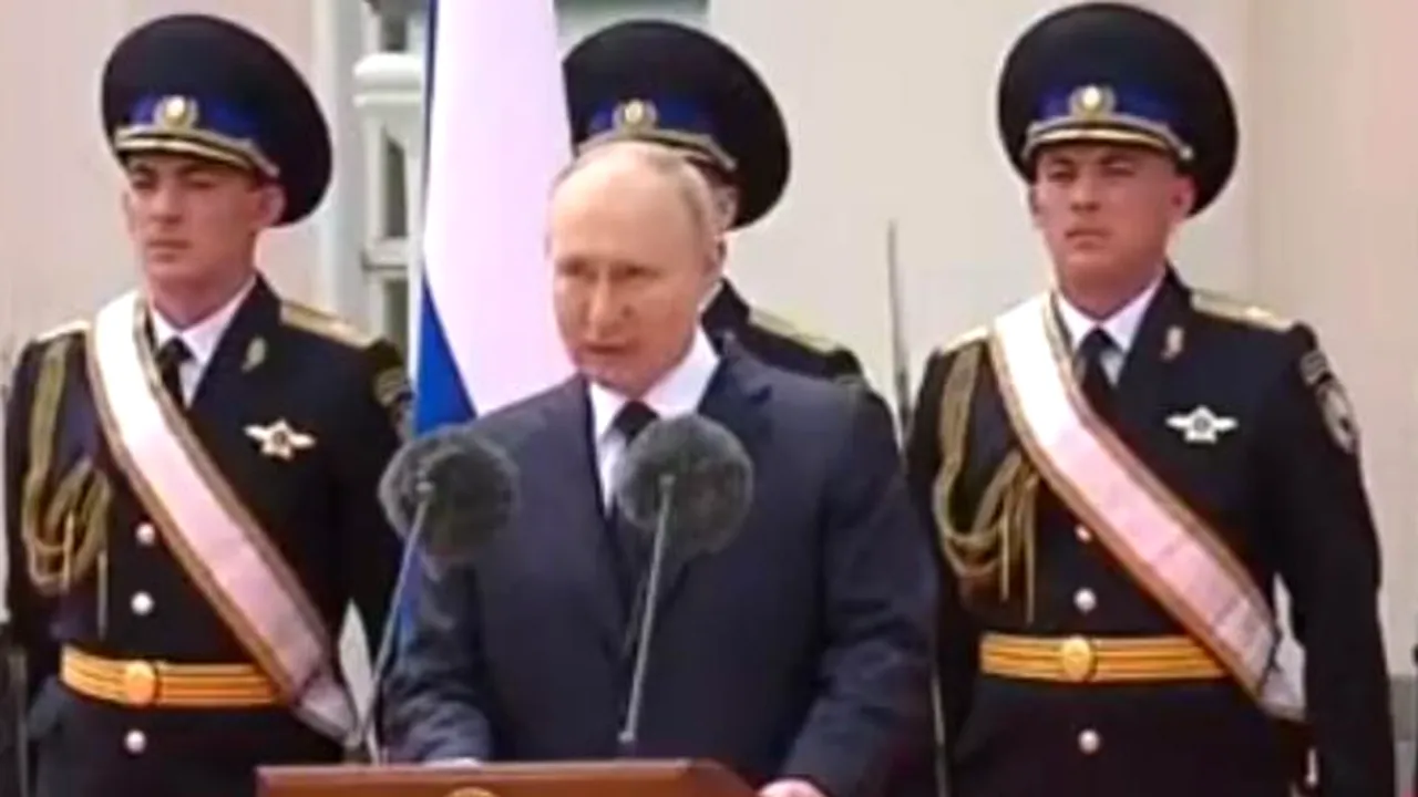 Ion Cristoiu, despre mesajul lui Putin: Dramatizează. Aşa a făcut şi mareşalul Antonescu după rebeliunea legionară