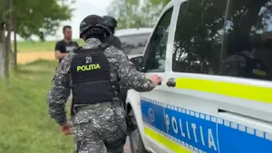 Un bărbat s-a baricadat într-o locuință din București. Au fost chemați negociatorii și a fost sistată furnizarea gazelor