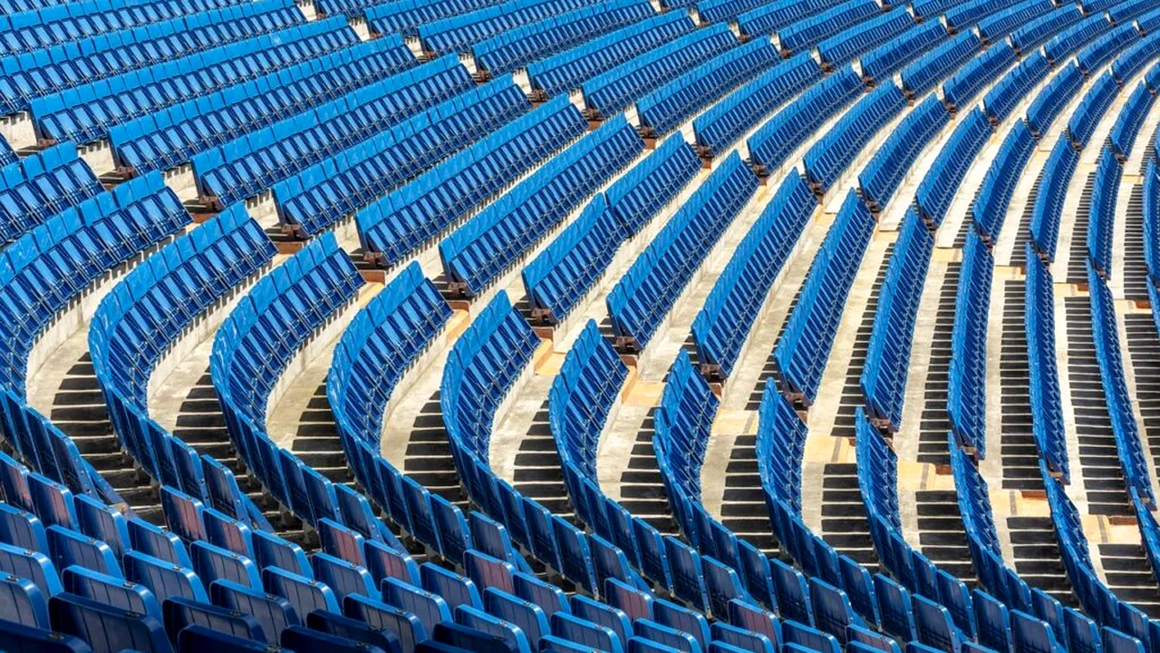 Escrocii și bișnițarii au perturbat Cupa Africii. Partidele de fotbal se joacă în fața unor tribune goale