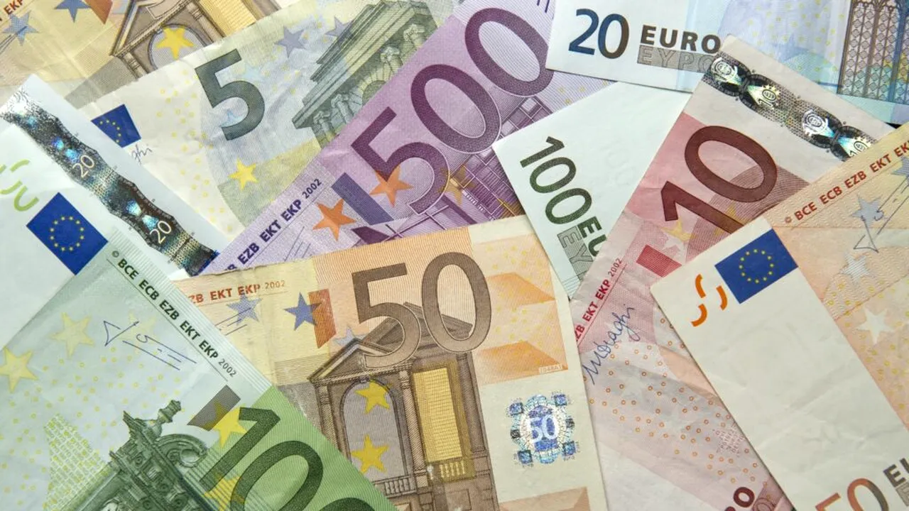 Noile bancnote ale BCE reaprind disputa franco-poloneză. Omiterea numelui de fată al pionierului științific Marie Curie a iritat Varșovia 