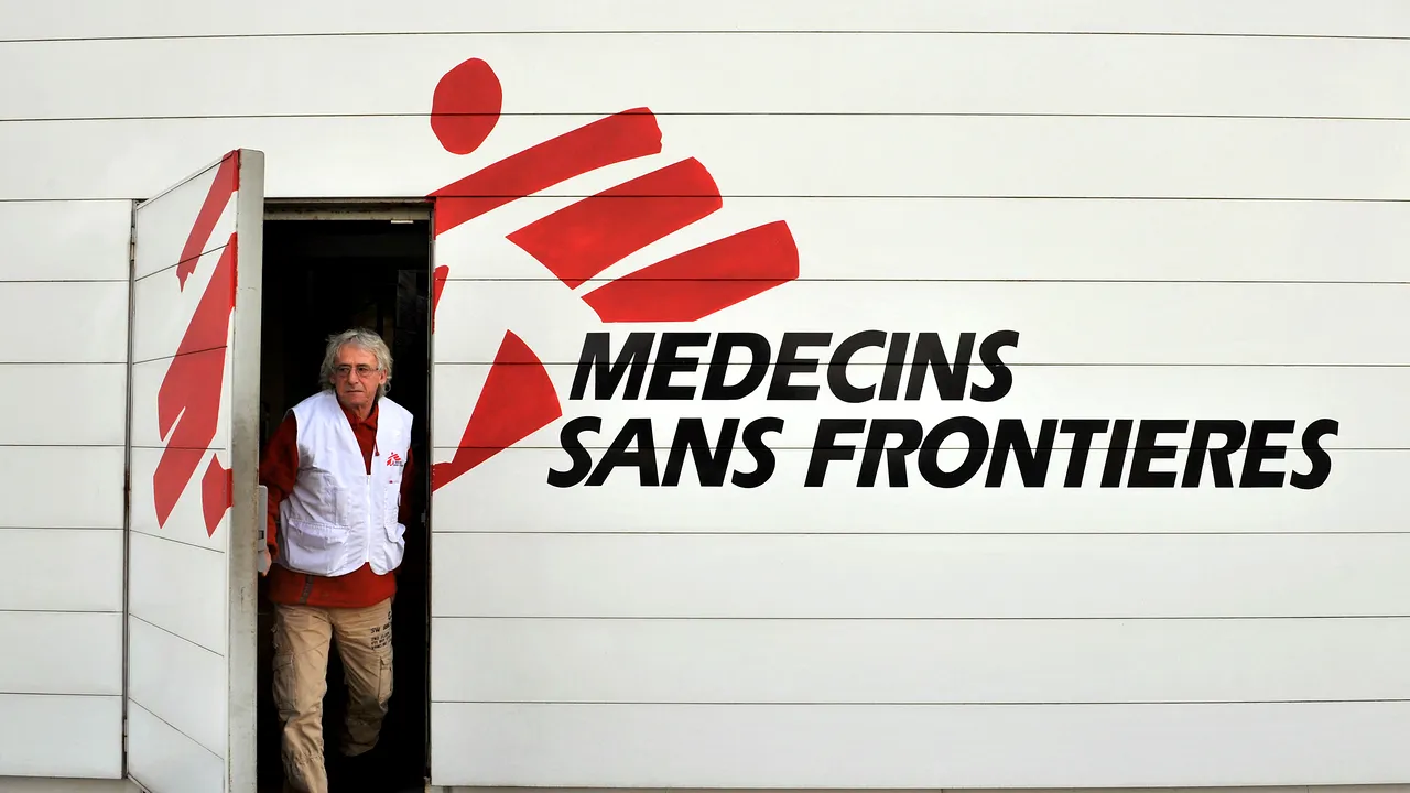 Violenţele bandelor de stradă cuprind Haiti.  Organizaţia „Medicină fără frontiere” închide temporar un spital din motive ce ţin de siguranţa pacienţilor