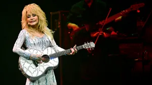 Lumea muzicii o plânge pe Dolly Parton. Taylor Swift: „O lume fără Dolly nu pare posibilă”