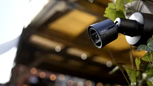 Axis Communications lansează camera bullet AXIS M2048-LE: performanță AI accesibilă, cu rezoluție 8 MP și iluminare IR