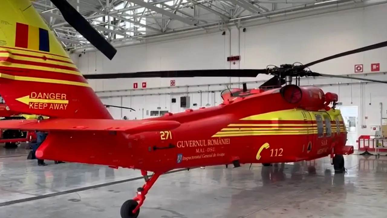 O delegaţie a MIPE, IGSU şi IGAv, vizită la o fabrică din Polonia care va livra României elicoptere medii-grele Black Hawk 