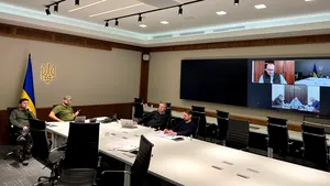 Cum se negociază soarta Ucrainei şi viitorul păcii europene?  