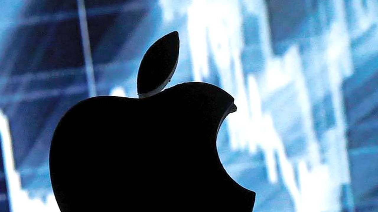 Lupta pentru minţile ce vor schimba lumea. Apple a cooptat zeci de experţi în inteligenţă artificială de la Google