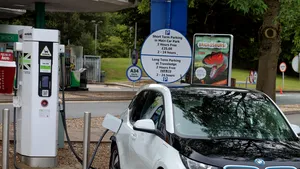Barna Tanczos, ministrul Mediului spune că în 10 ani parcul auto se transformă, tot mai mulţi oameni vor maşini electrice