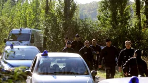 Şaptesprezece persoane au fost reţinute în urma unor percheziţii în tabere de romi din Toulouse