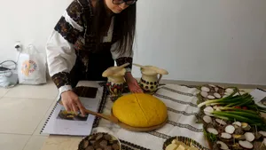 GALERIE FOTO Moşcoarna, seva de mesteacăn sau ţuica din gutui, produse tradiţionale reînviate de studenţii din Cluj-Napoca