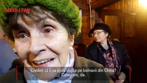 Într-o biserică din Sibiu oamenii se roagă în fiecare seară pentru cei afectaţi de coronavirus