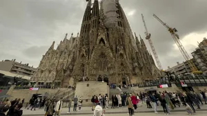 Sagrada Familia din Barcelona devine cea mai înaltă biserică din lume