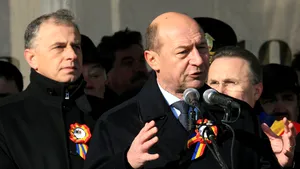 Băsescu şi Geoană, la manifestările organizate de Ziua Unirii la Iaşi - GALERIE FOTO
