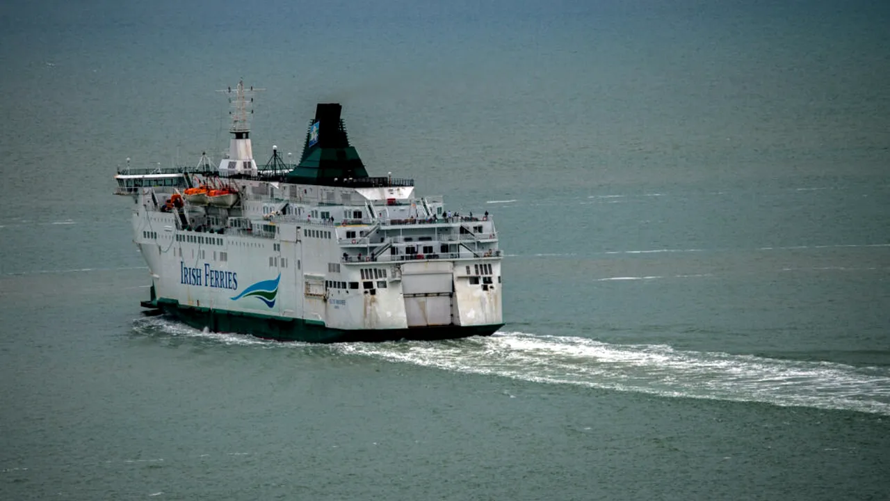 246 de pasageri au fost salvați după ce un feribot a eșuat în Coreea de Sud