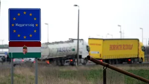 Restricţii de circulaţie pentru camioane în Ungaria. Anunţul făcut de MAE