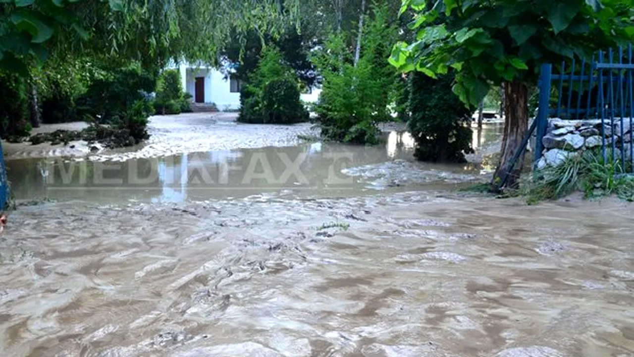 COD ROŞU de inundaţii în ţară, după ploile abundente din ultimele ore