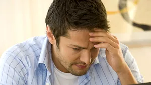 STUDIU: Persoanele care postează mesaje agresive pe internet tind să devină şi mai frustrate