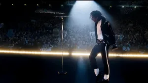 Filmul despre Michael Jackson a fost modificat: de ce au fost eliminate acuzațiile de abuz
