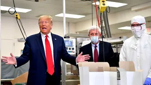 O companie furnizoare de echipamente medicale aruncă produsele după vizita preşedintelui Donald Trump