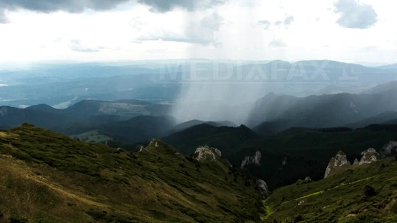 VREMEA se răceşte în majoritatea regiunilor. PROGNOZA METEO pentru joi şi vineri