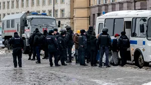 Peste 400 de persoane, reţinute în Rusia la evenimentele în memoria lui Navalnîi