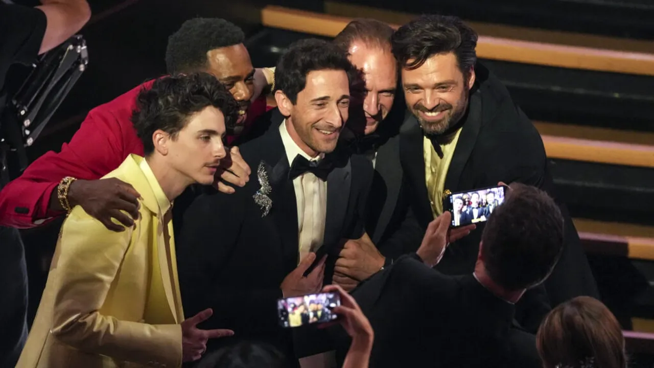S-a scris istorie.  Discursul lui Adrien Brody de la premiile Oscar a intrat în cărțile de istorie