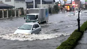 Inundaţii în Japonia: Cel puţin zece persoane au murit - FOTO
