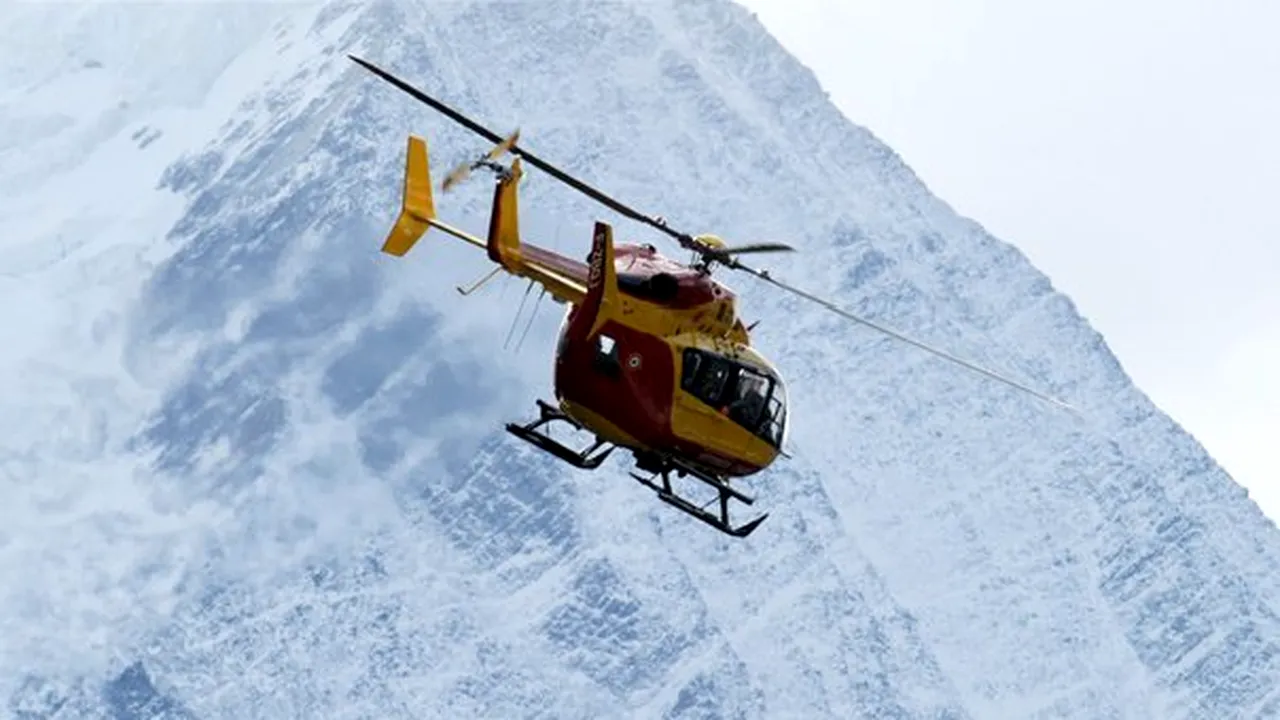 Şase alpinişti blocaţi de vineri în Masivul Mont-Blanc, salvaţi de salvamontişti italieni