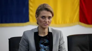Gorghiu: Oferta politică e dominată de bărbaţi. Mimăm că respectăm drepturile a 52% din populaţie