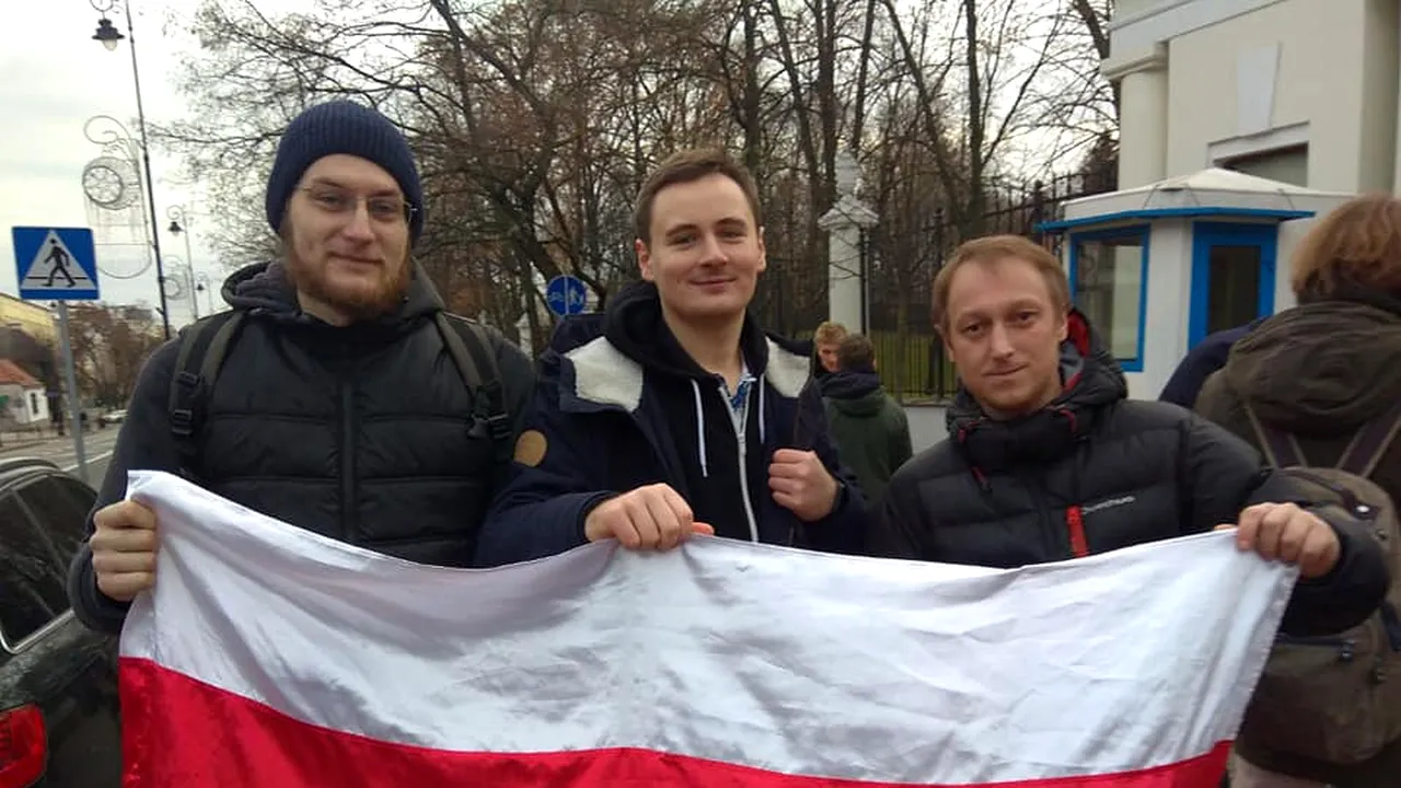 Cel mai urmărit canal de Telegam ce coordonează protestele din Belarus este creat de doi tineri în Polonia