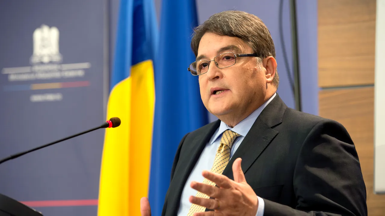Ministrul de Externe nu ajunge marţi în Parlament. USR reia invitaţia