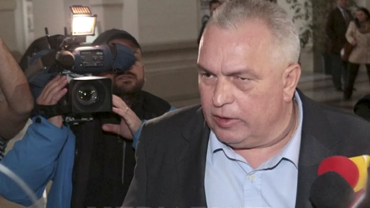 Cererea lui Nicuşor Constantinescu de a fi judecat sub control judiciar pe cauţine, respinsă 