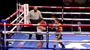 VIDEO | Seniesa Estrada l-ar face invidios şi pe Mike Tyson: KO în şapte secunde!