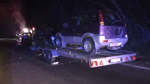 Vâlcea: Trafic rutier blocat pe un sens pe Valea Oltului după ce un autoturism a luat foc