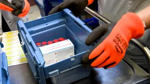 Aproape 90.000 doze de vaccin Moderna sosesc miercuri în România