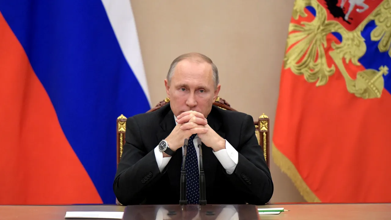 Vladimir Putin îndeamnă la implementarea unor măsuri severe împotriva extremismului online