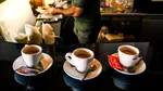 De ce italienii beau cafeaua atât de repede. Povestea espresso-ului băut „dintr-o înghițitură”