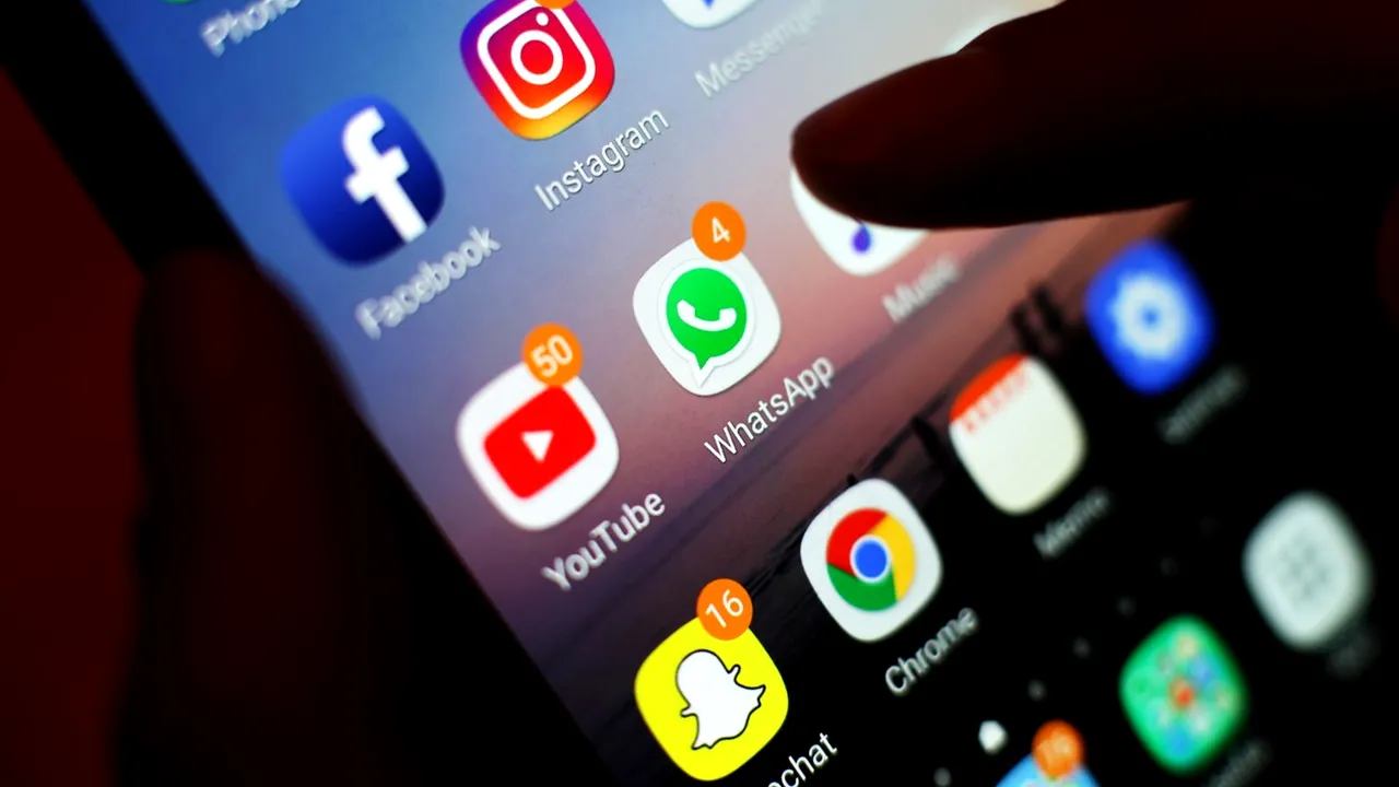 Franţa interzice miniştirilor şi echipelor lor folosirea WhatsApp şi Signal invocând vulnerabilităţile de securitate
