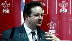 Cordery, dus de PSD într-un sat de lângă Dunăre, pentru a-i ataca pe Băsescu şi pe Boc