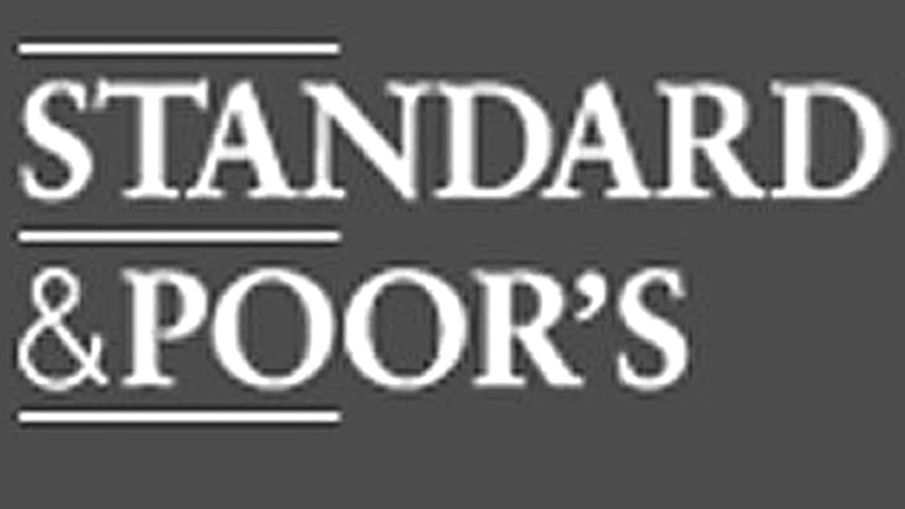 S&P a revizuit perspectiva ratingului Bucureştului, la 