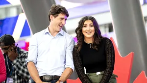 Premierul Canadei, Justin Trudeau, CRITICAT pentru faptul că a îmbrăţişat-o pe Bianca Andreescu / FOTO